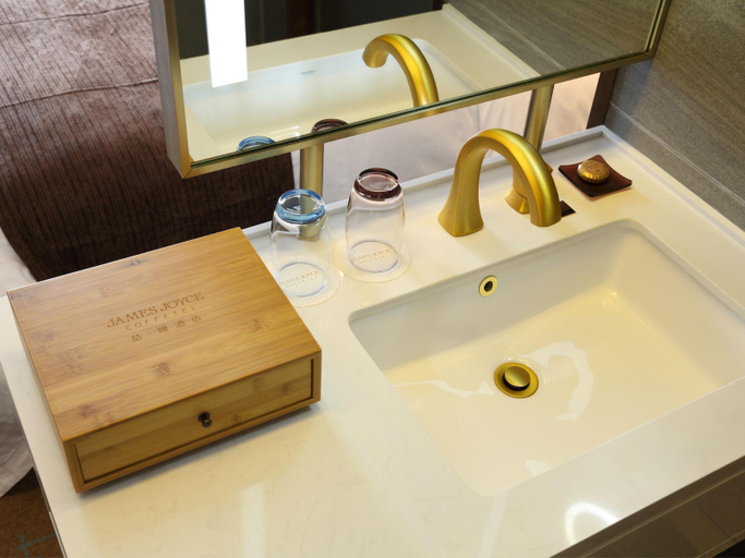 Bathroom 4, James Joyce Coffetel·Nannign Shanglin Tongle Road, Nanning