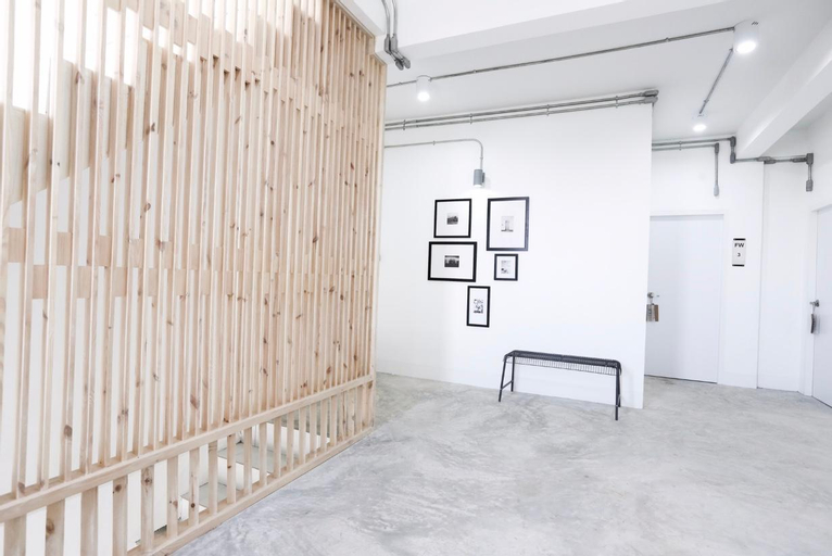 Public Area 5, Flat White Cafe x Poshtel, Muang Lampang
