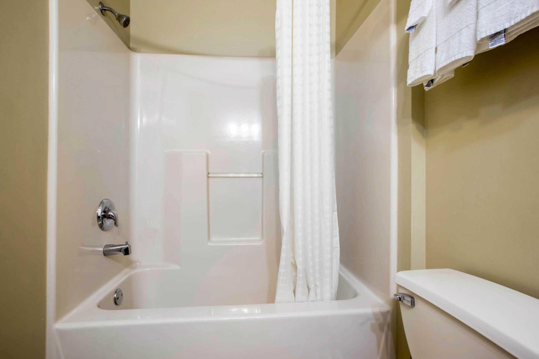 Bathroom 4, Econo Lodge Harrisburg - Hershey, Dauphin