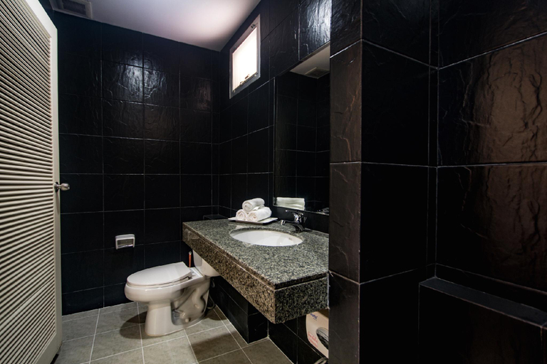 Bathroom 3, Mountain View Private Villa, Mueang Krabi