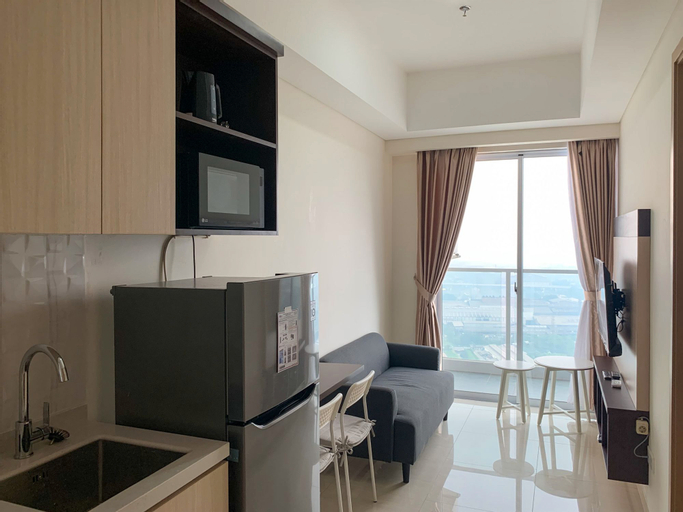 Cozy and High Floor 1BR at Sedayu City Suites Kelapa Gading Apartment By Travelio, East Jakarta