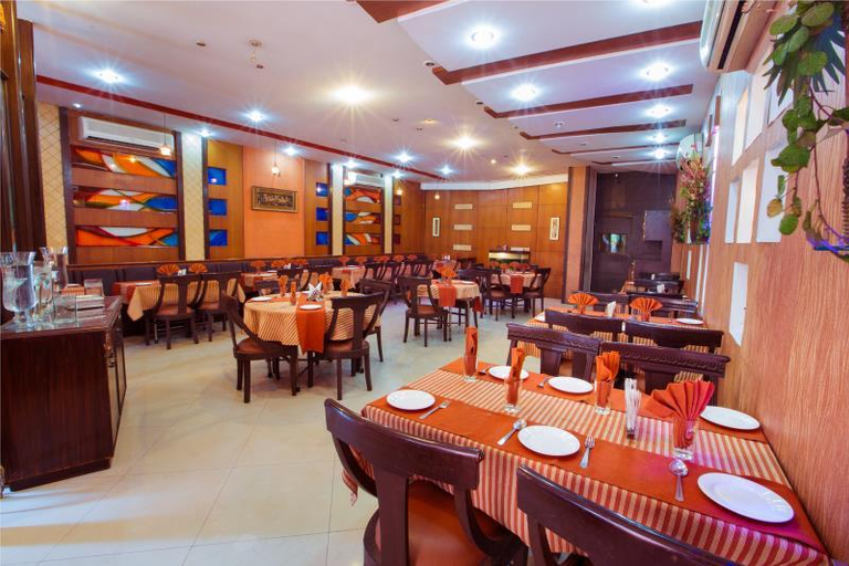 Food & Drinks 2, Hotel Narulas Aurrum, Amritsar