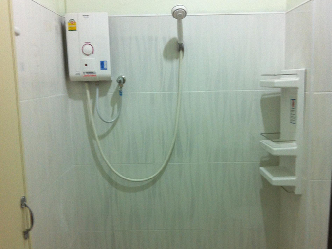 Bathroom 4, Papangkorn House, Muang Surat Thani