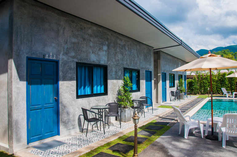 Food & Drinks 4, Ongsa House, Phuket Island