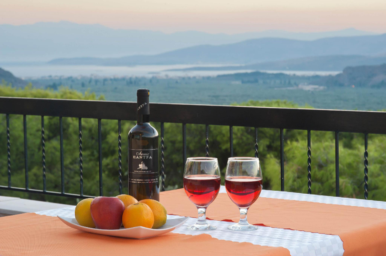 Food & Drinks 4, Chrissa Camping Rooms & Bungalows, Central Greece
