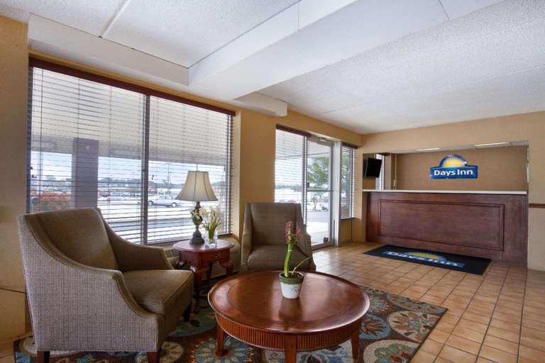 Public Area 2, Days Inn by Wyndham Seneca, Oconee
