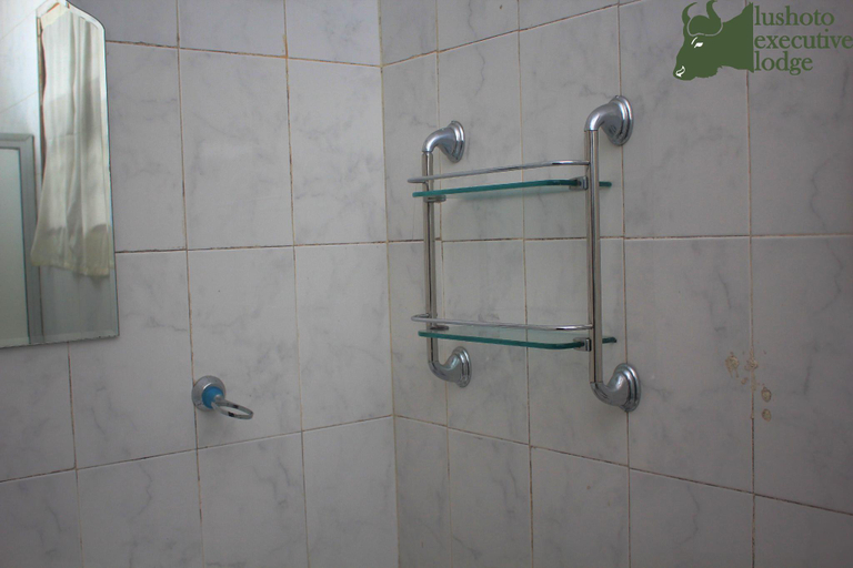 Bathroom 4, Lushoto Executive Lodge, Lushoto