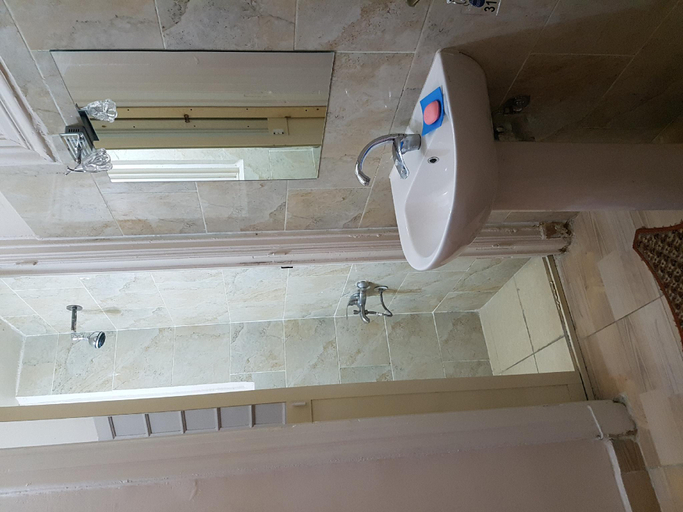 Bathroom 4, The Australian Hostel Cairo, 'Abdin