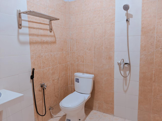 Bathroom, Shafa Hotel Syariah, West Kotawaringin