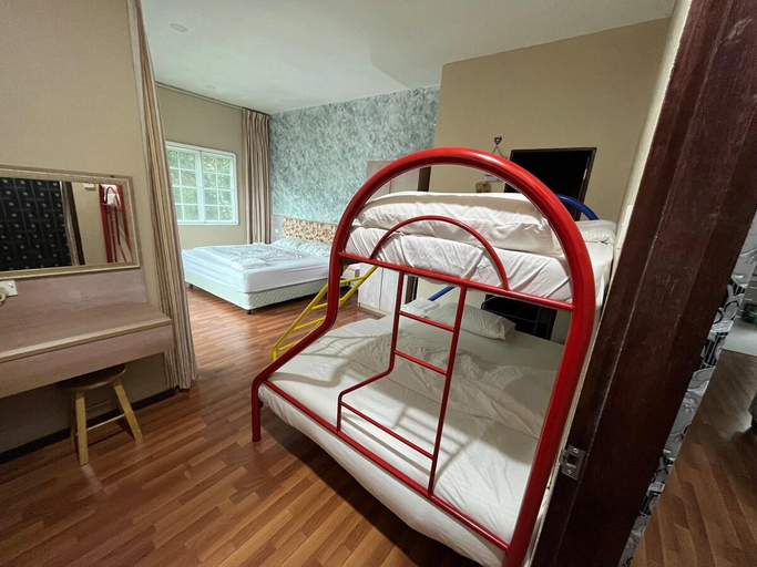 Bedroom 2, EagleNest @ Iris House Resort, Cameron Highlands