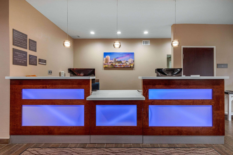 Public Area 3, Comfort Inn & Suites Montgomery East Carmichael Rd, Montgomery