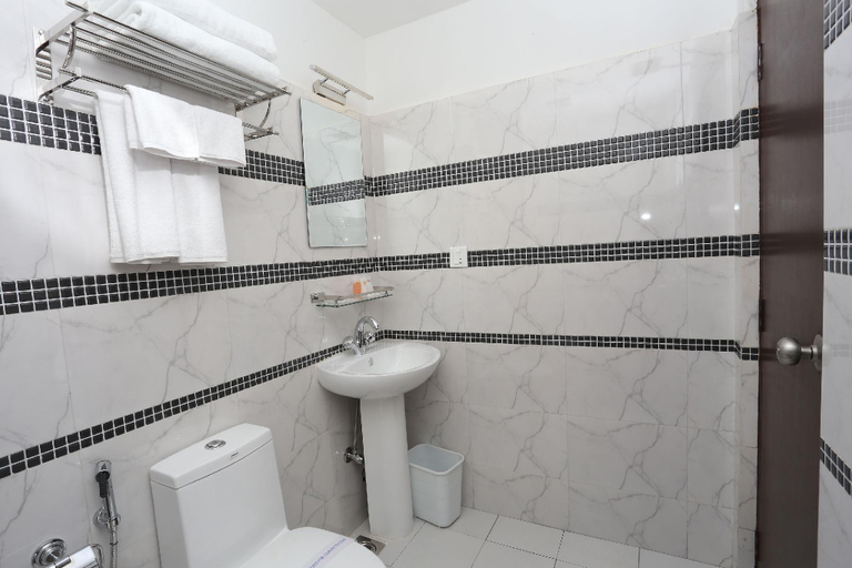 Bathroom 4, Hotel Jay Suites, Bagmati