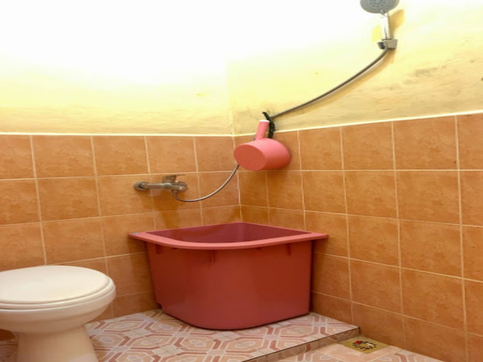 Bathroom 5, Hotel Arkemo 3, Batubara