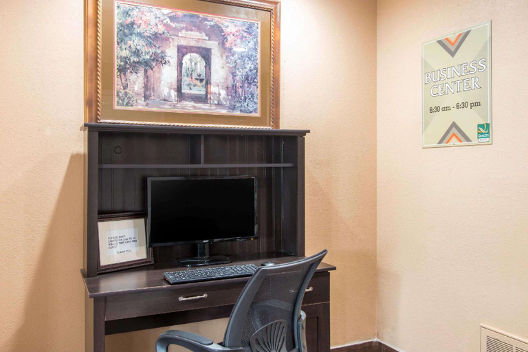 Public Area 2, Quality Inn & Suites I-35 near AT&T Center, Bexar