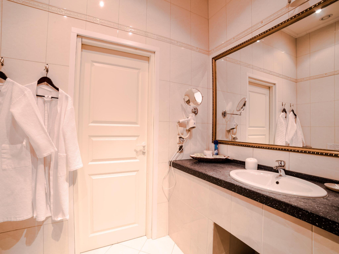 Bathroom 2, Ajur Classik Hotel, Sankt-Peterburg gorsovet