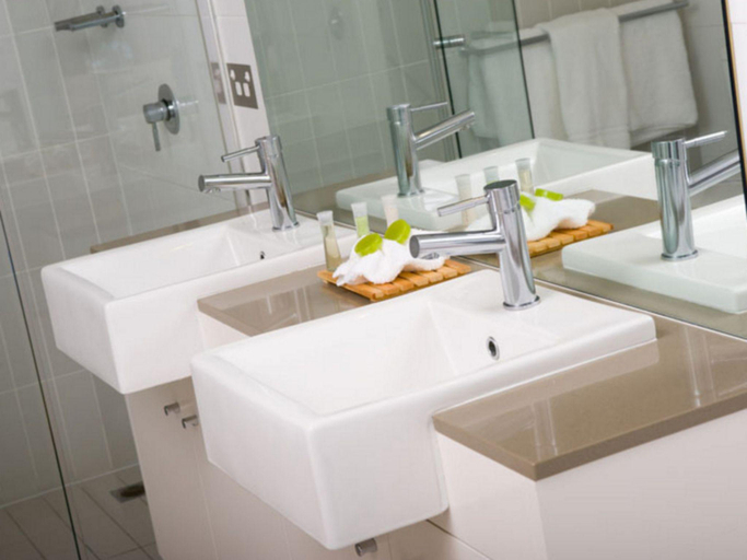 Bathroom 4, Manta Apartments Bargara, Burnett - Pt A