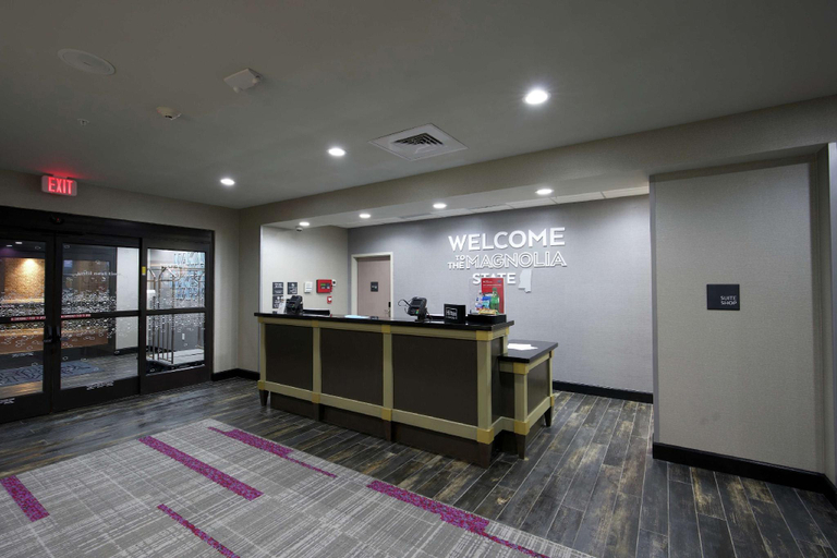 Lobby 3, Hampton Inn & Suites Ridgeland, Madison