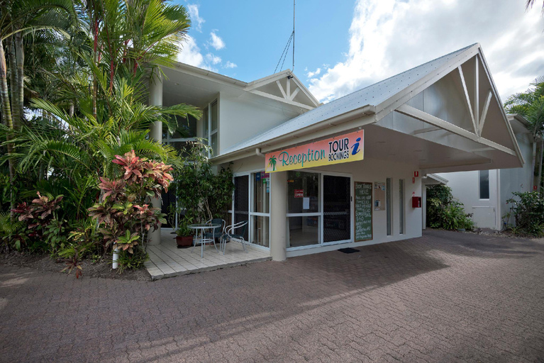 Public Area, A Tropical Nite, Douglas