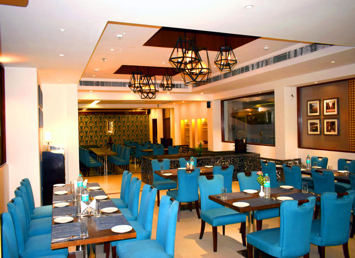 Food & Drinks 5, Hotel Ace Manor, Gautam Buddha Nagar