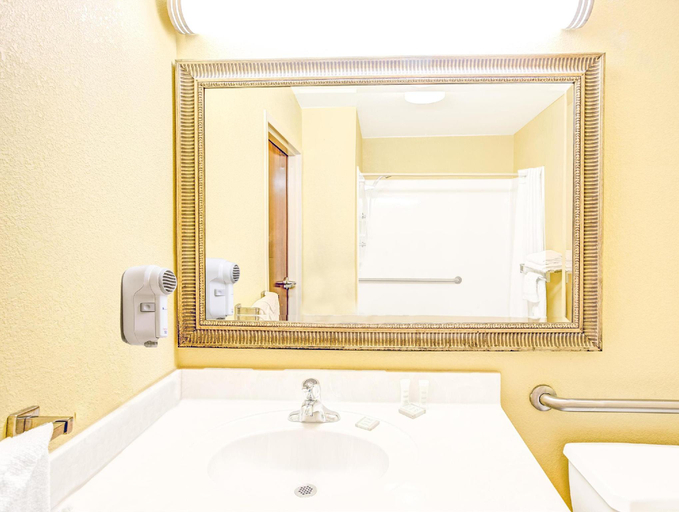 Bathroom 4, Best Western Rock Hill, York