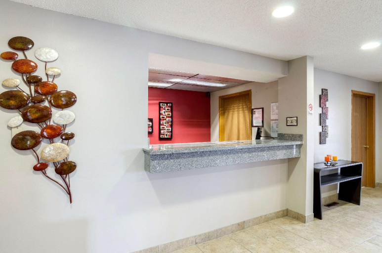 Bathroom 4, Quality Inn Osceola, Clarke