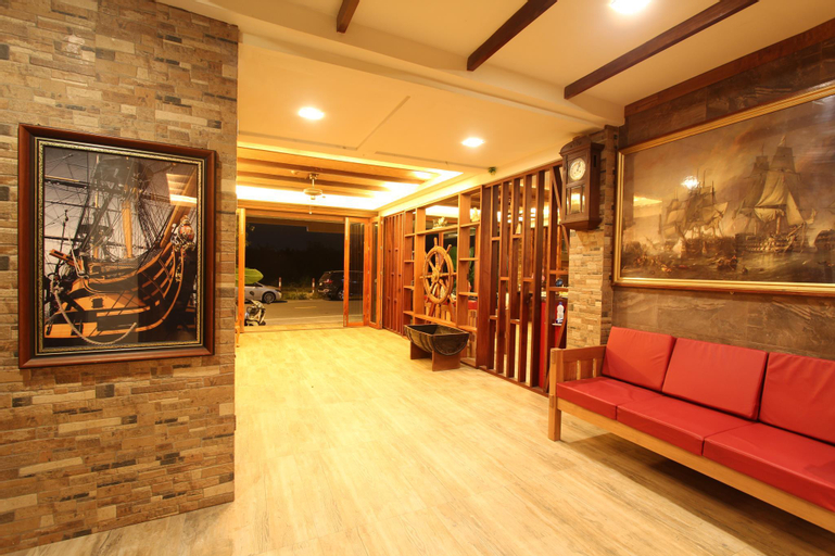 Public Area 2, The Lord Nelson , Ban Chang
