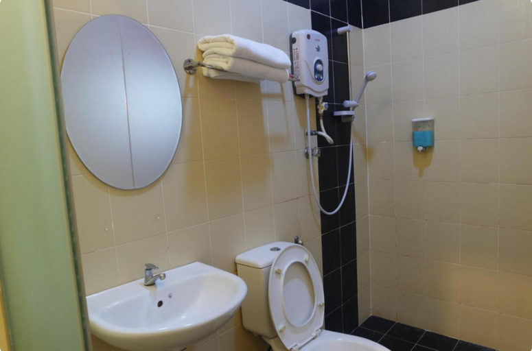 Bathroom 5, Hotel Ideal Senawang, Seremban