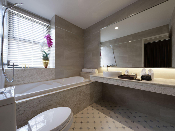 Bathroom 4, Le Monte Khao Yai Hotel, Pak Chong