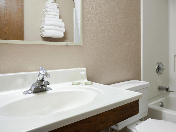 Bathroom 4, Quality Inn Oneida near Casino, Madison