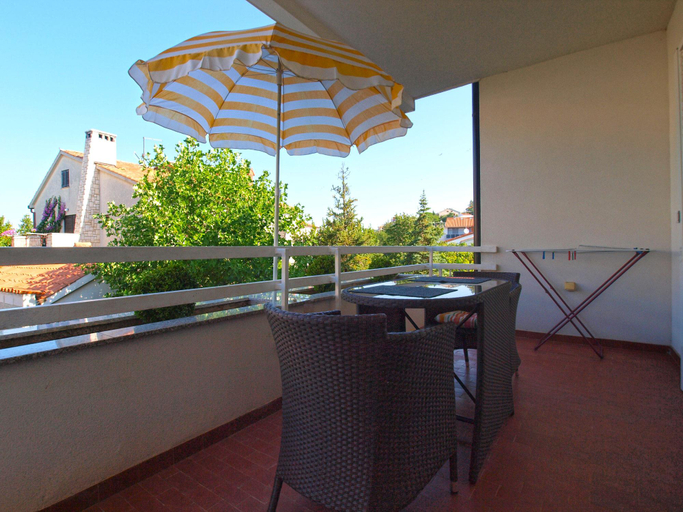 Others 2, Apartment 1421, Medulin