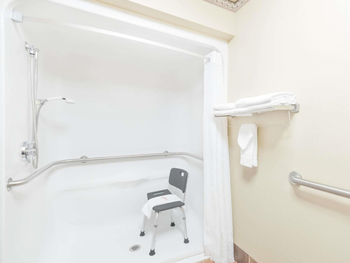 Bathroom 4, Elevation Inn & Suites, Trademark Collection by Wyndham, Pennington