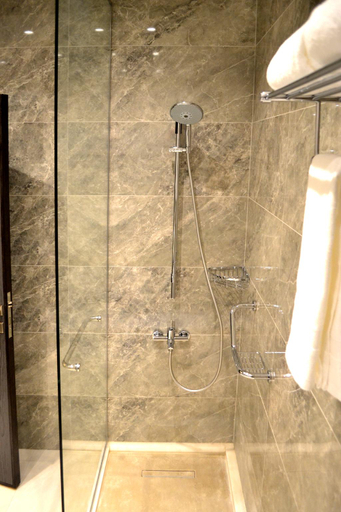 Bathroom 5, Ambassador a Boutique Hotel Amman, Wadi Essier