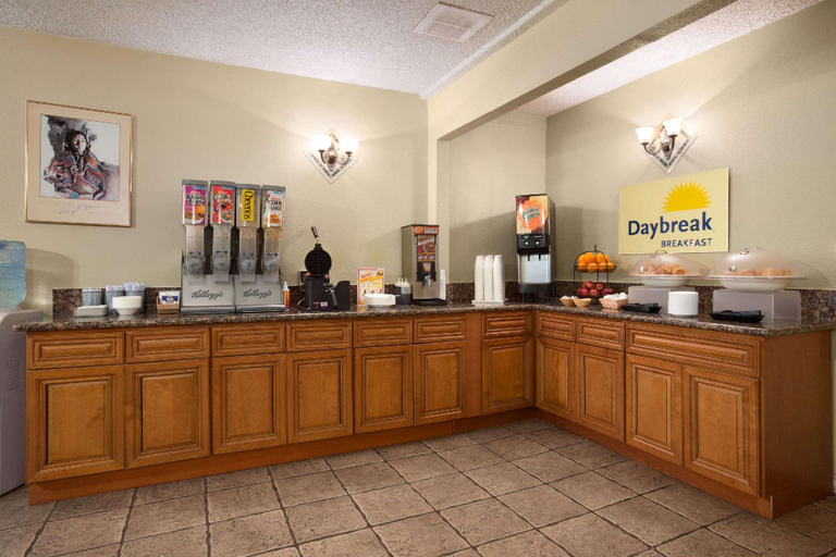 Food & Drinks 5, Days Inn By Wyndham Santa Fe New Mexico, Santa Fe