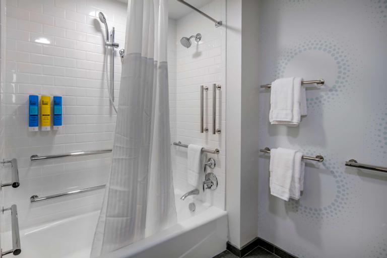 Bathroom 21