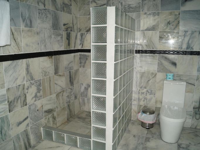 Bathroom 5, Return to Paradise Resort, Lefaga & Faleseela