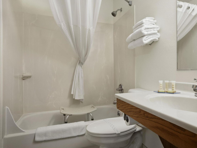 Bathroom 4, Econo Lodge Scottsbluff, Scotts Bluff
