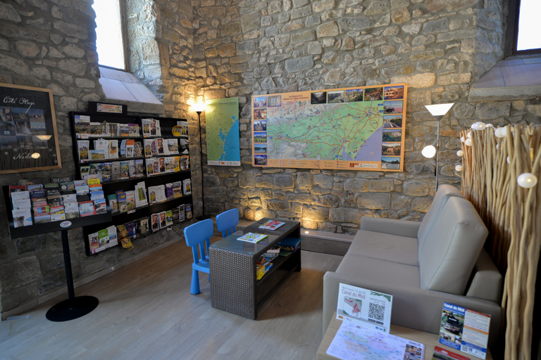Public Area, Le Chateau De Jouarres by Olydea, Aude