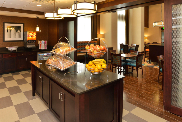 Food & Drinks 5, Hampton Inn & Suites Harvey/New Orleans West Bank, Jefferson