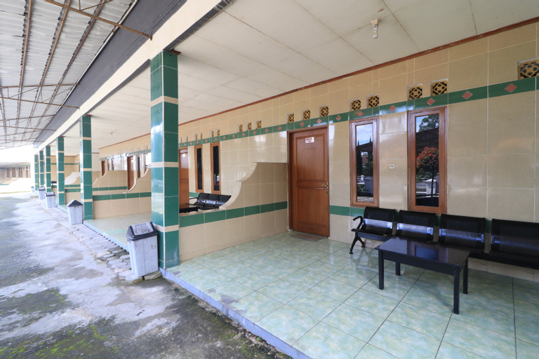 Public Area 25
