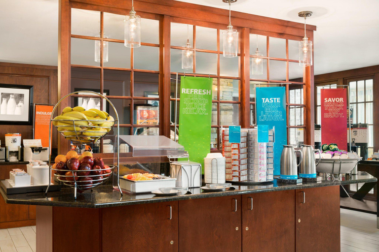 Food & Drinks 5, Hampton Inn Reading/Wyomissing, Berks