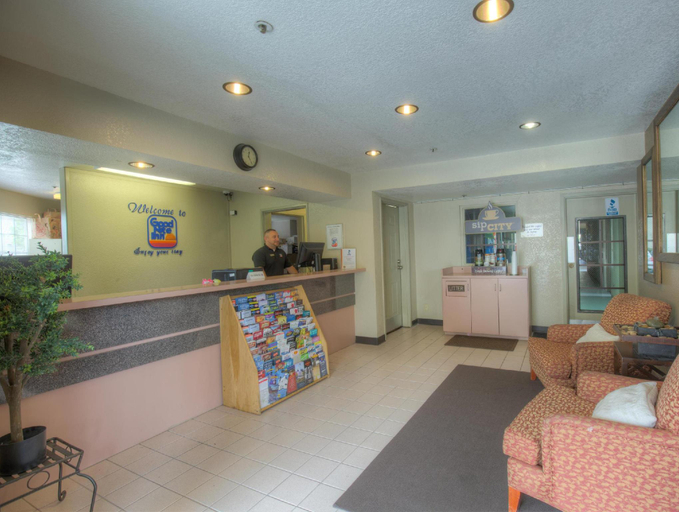 Public Area 3, Good Nite Inn Fremont , Alameda