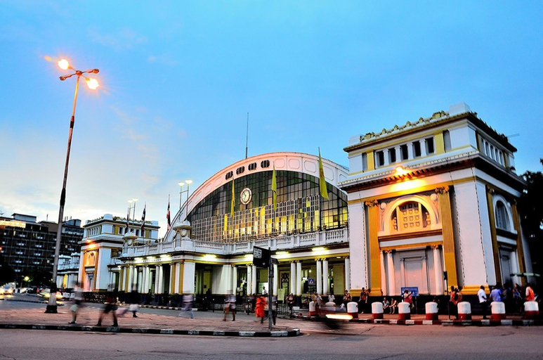 Exterior & Views 5, Loftel Station Hostel, Bang Rak