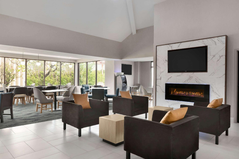 Public Area 2, La Quinta Inn & Suites by Wyndham Dothan, Houston