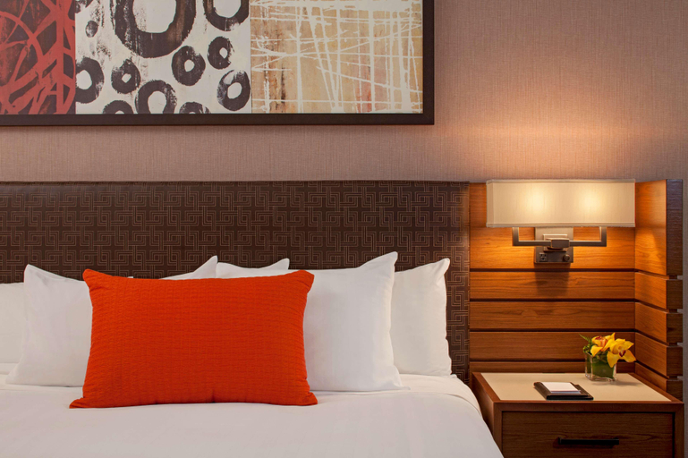 Bedroom 3, Hampton Inn Chicago Downtown/N Loop/Michigan Ave, Cook