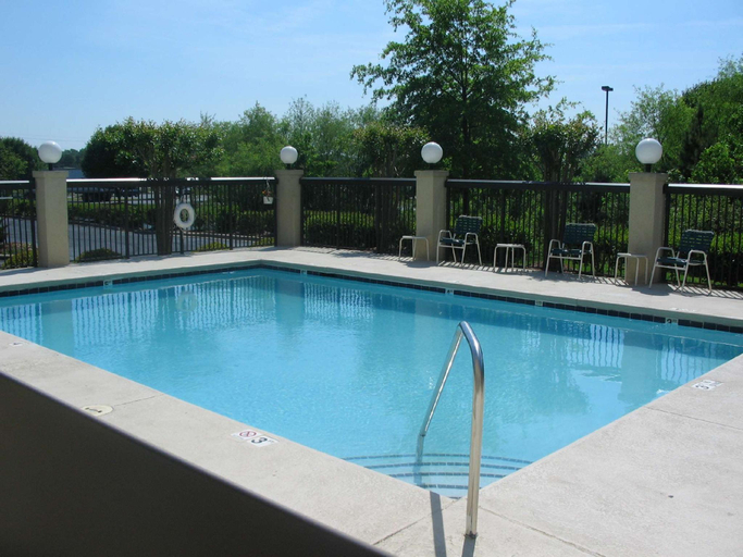 Sport & Beauty 2, Hampton Inn Charlotte/Monroe, Union