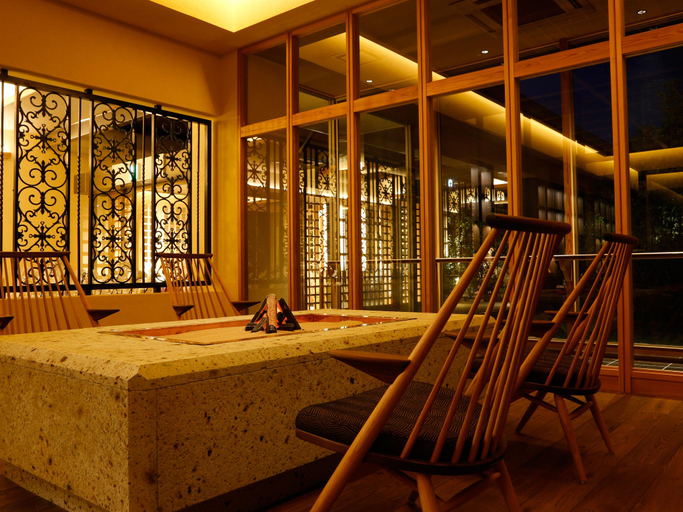 Public Area 2, Asan Kotonami, Mannō
