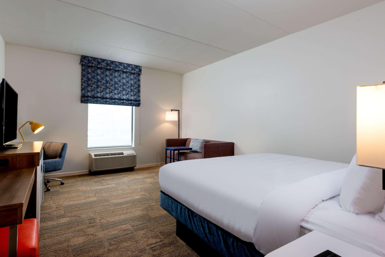 Bedroom 3, Hampton Inn Baltimore Bayview Campus, Baltimore