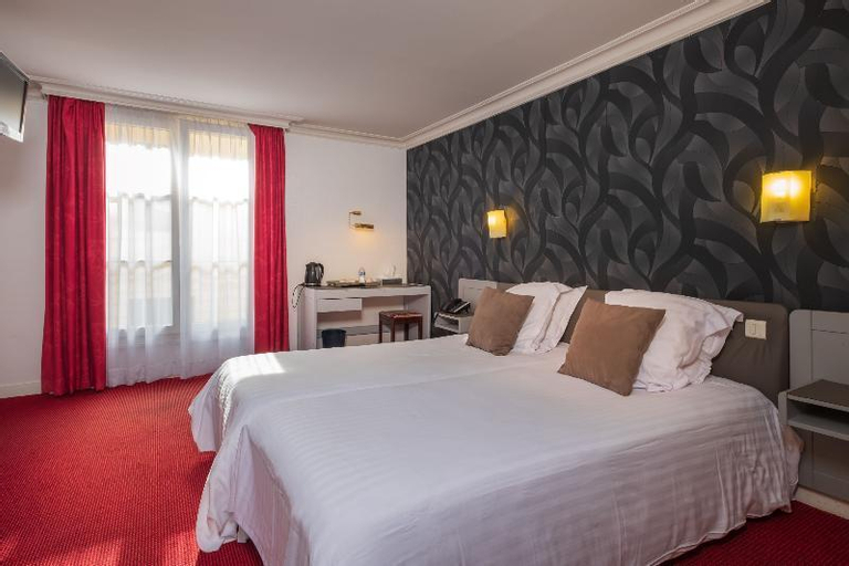 Bedroom 12