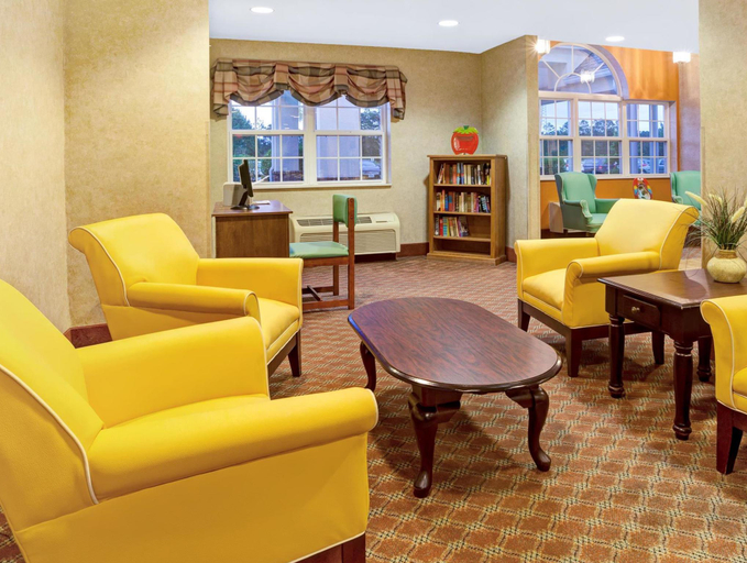 Public Area 2, Microtel Inn & Suites by Wyndham Walterboro, Colleton
