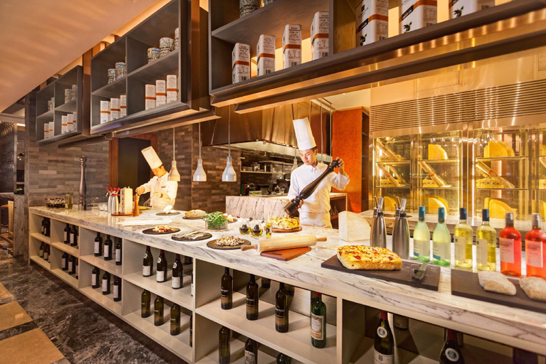Food & Drinks 5, Hilton Chengdu, Chengdu
